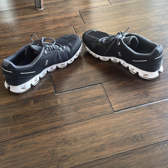 Black womens ON running shoes - Picture 2 of 5